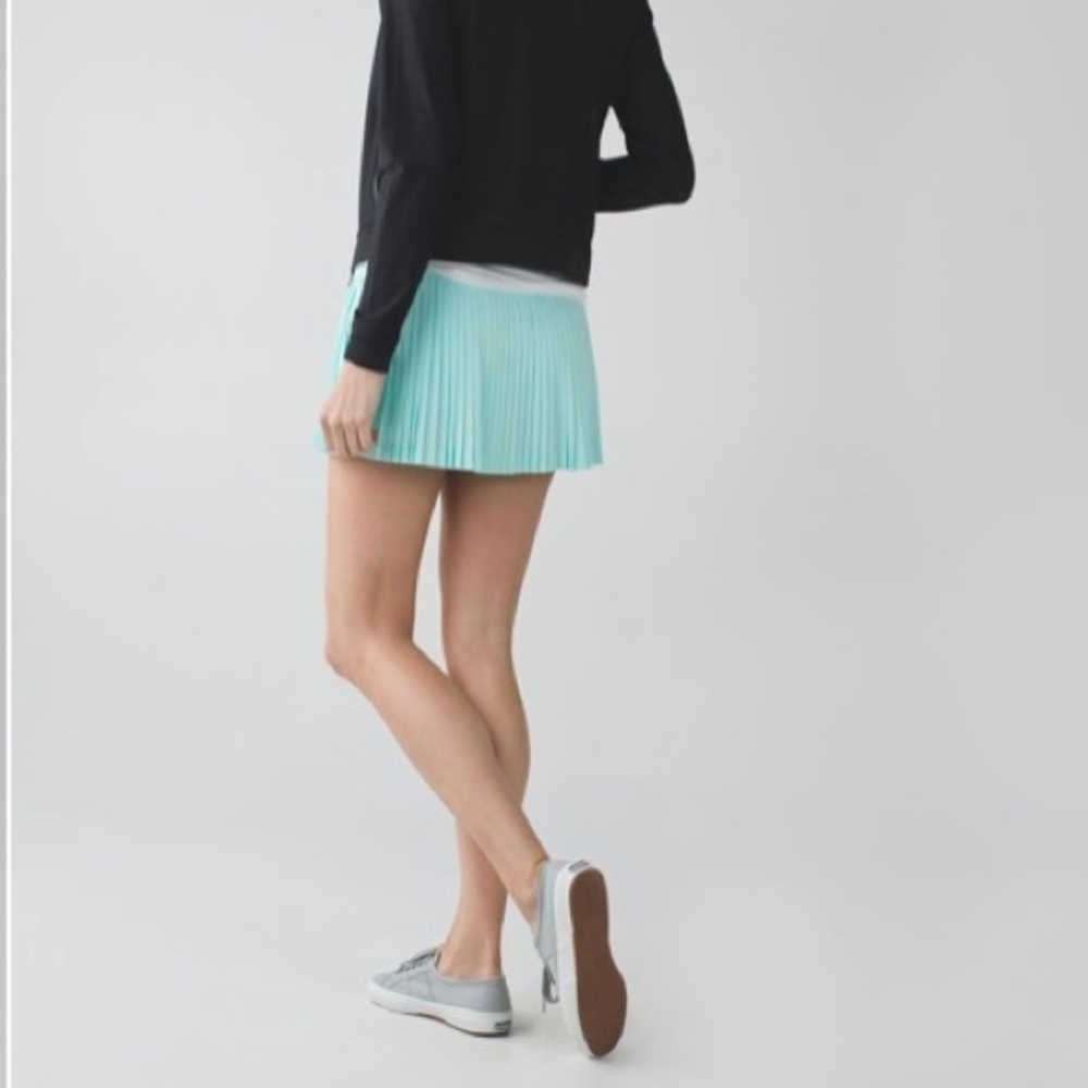 Lululemon Pleat To Street‎ II Teal Blue Spotted Skirt Size 2 - Picture 2 of 13